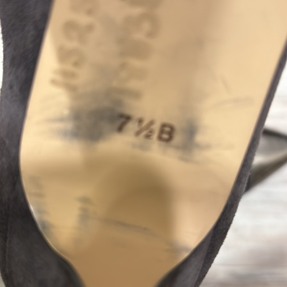 Talbots grey suede and silvery toed babydoll heels size 7.5 - Picture 7 of 8